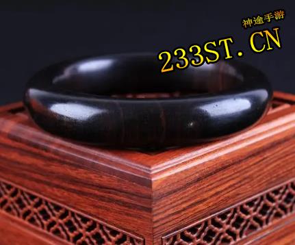 �ü�����ײ����ڽ������5���װ������������˭